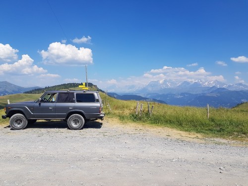 Land Cruiser vor Mont Blanc